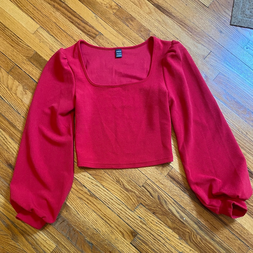 Red long sleeve puff shoulder top